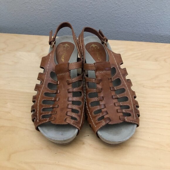 EARTHIES Siena Peep Toe Leather Heels - Picture 1 of 3